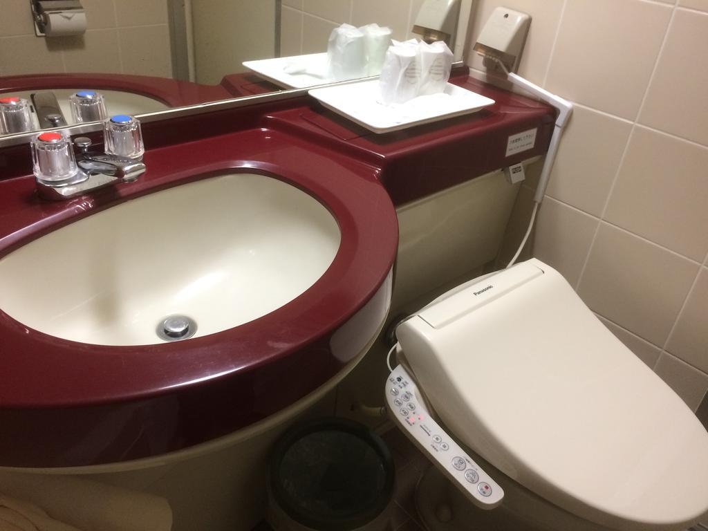 Prince Hotel Shimonoseki Bagian luar foto